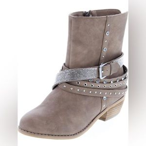 Not Rated Jet Setter Woman’s Faux Leather Fashion Ankle boots cowboy boots